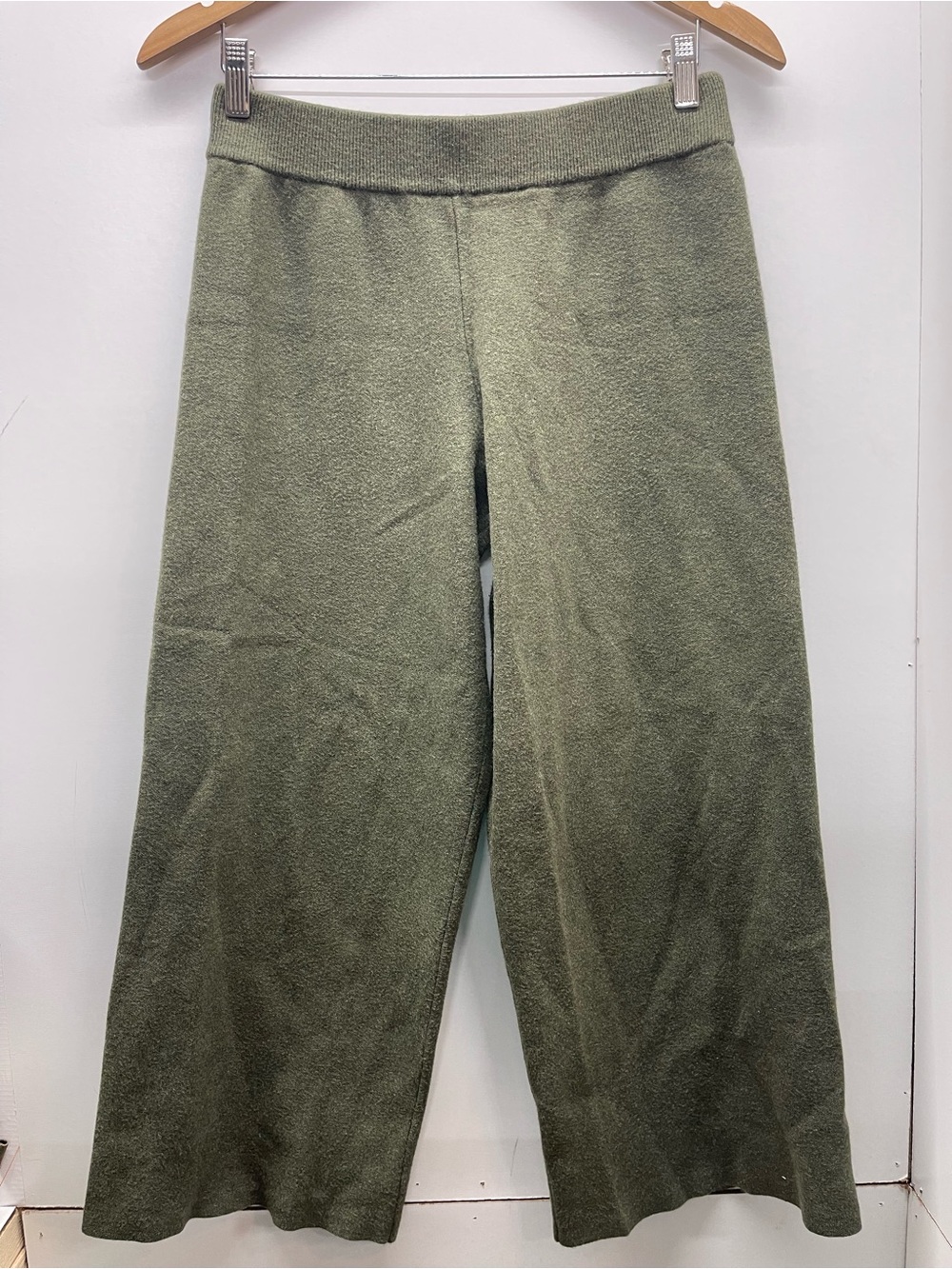 LOFT Olive Green Knit Wide Leg Cropped Pants - Picture 1 of 5